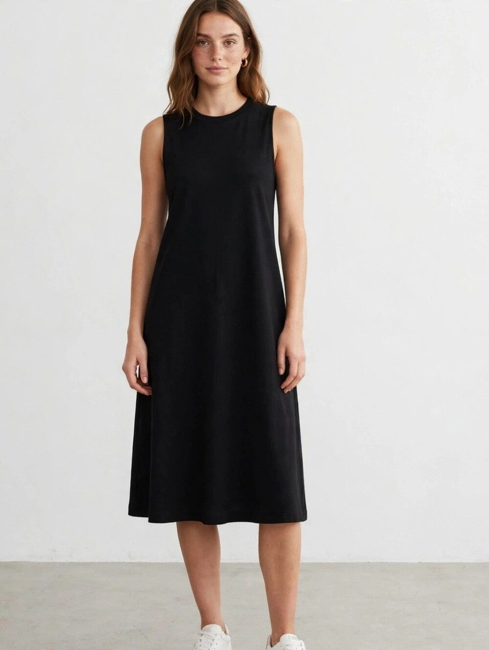 Suzy Shier Women's Black Sleeveless Swing Dress